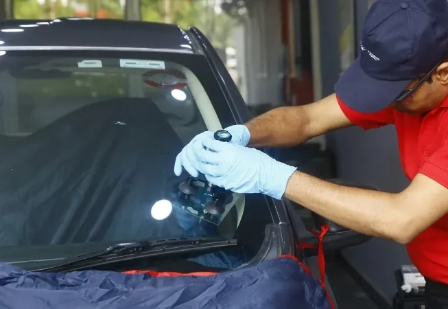 windscreenimage5 Stone Chip repair curing process